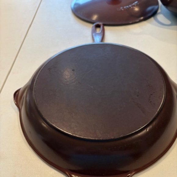 Le Creuset Chestnut Brown #26 Deep Skillet/Fry Pan - Picture 2 of 5